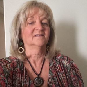 Meet your Posher, Suzanne